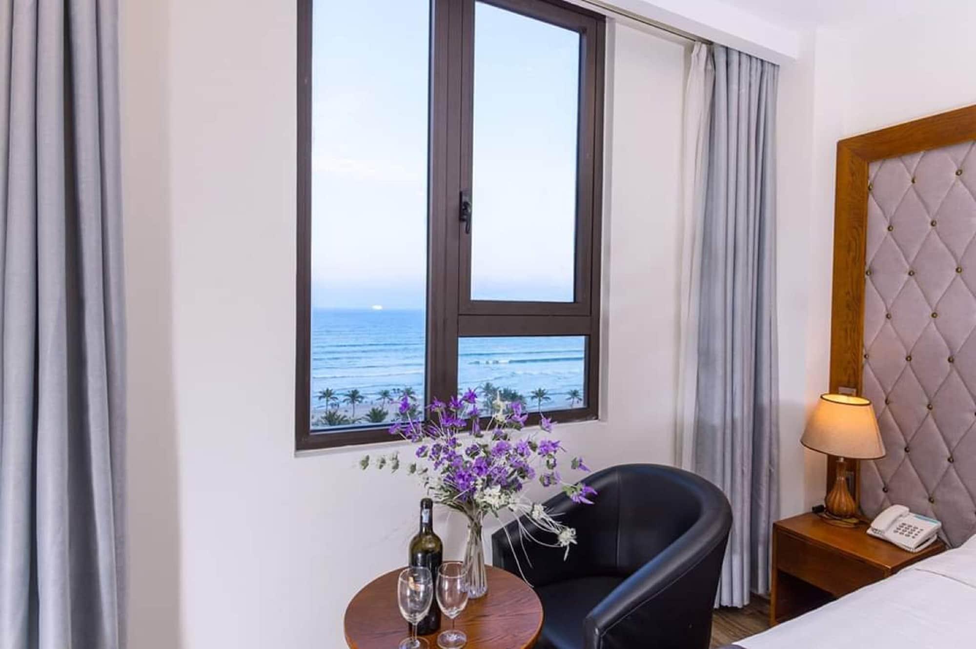 Royal Charm Hotel Da Nang Esterno foto