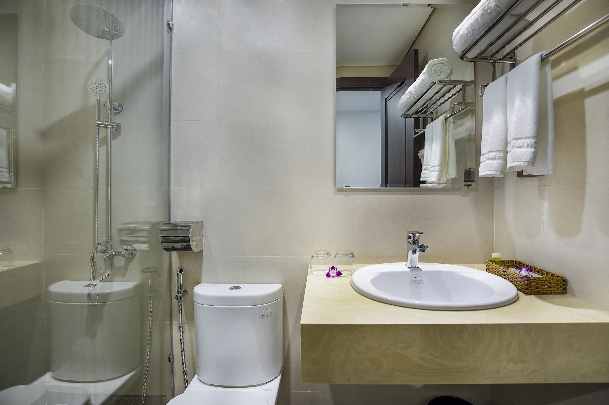Royal Charm Hotel Da Nang Esterno foto